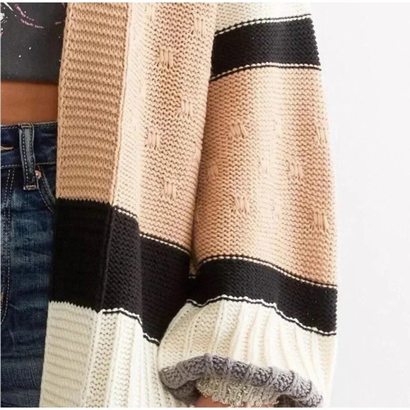 BKE Long Neutral Color Block Open Weave Knit Cardigan Sweater Size Small NWT - Picture 7 of 7